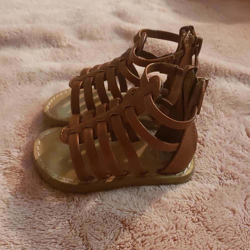 8/$35 Sandals - Picture 2 of 3